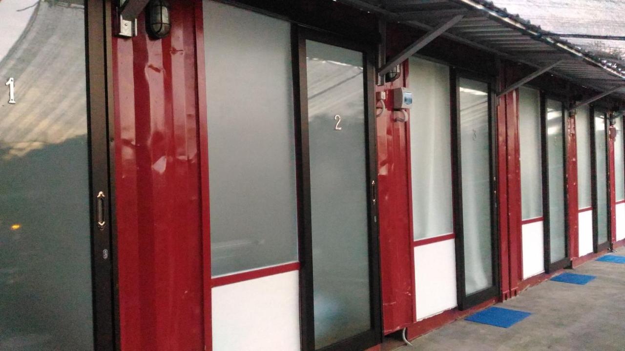 The Container Labuan Bajo Exterior foto